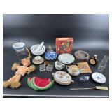 LOT OF PORCELAIN, ADVERTISING ASHTRAYS, SMALL