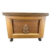 OAK MINIATURE BLANKET BOX