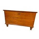 19TH CENTURY PINE DOVETAIL BLANKET BOX