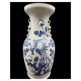 1850 CHING DYNASTY TAO KUANG TALL BLUE AND WHITE