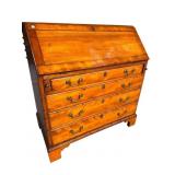 18TH CENT. CHERRY CHIPPENDALE SLANT FRONT DESK