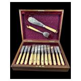 26 PCS OF ORNATE SILVERPLATE FISH SET IN CASE