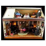 LIGHTED COUNTRY HOUSE MINIATURE DISPLAY WITH ATTIC