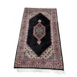 5 FT 7 IN X 3 FT 1 IN HANDMADE CARPET
