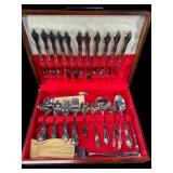 LARGE SET OF ONEIDA STAINLESS FLATWARE IN BOX