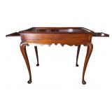 HENKEL HARRIS SOLID MAHOGANY QUEEN ANN TEA TABLE
