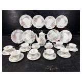 27 PCS OF ROYAL DOULTON ARCADIA TEA SET
