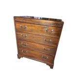 BANDED MAHOGANY 4 DRAWER BACHELORS CHEST WITH