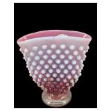 1940S FENTON CRANBERRY OPALESCENT HOBNAIL FAN VASE