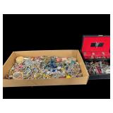 LARGE LOT OF VINTAGE COSTUME JEWELRY