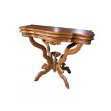 WALNUT VICTORIAN PEDESTAL FLIP TOP GAME TABLE