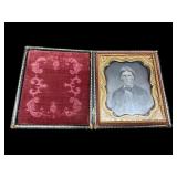 ANTIQUE MOTHER OF PEARL DAGUERREOTYPE OF GENTLEMAN