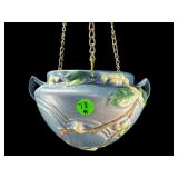 ROSEVILLE POTTERY BLUE SNOWBERRY HANGING BASKET