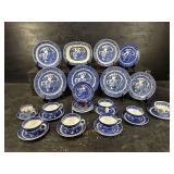 30 PCS OF ALLERTONS BLUE WILLOW CHINA