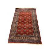 6 FT 10 IN X 4 FT 5 IN MACHINE MADE RUG