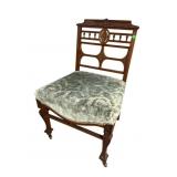 WALNUT VICTORIAN SLIPPER CHAIR