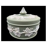 WEDGWOOD GREEN JASPERWARE POWDER JAR WITH LID