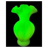 FENTON LIME GREEN CUSTARD VASELINE VASE