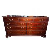 THOMASVILLE SOLID MAHOGANY 9 DRAWER DRESSER