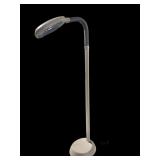 VINTAGE VERILUX ADJUSTABLE FLOOR LAMP
