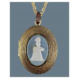 VINTAGE AVON JASPERWARE CAMEO LOCKET W CHAIN