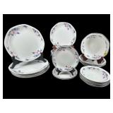 22 PCS OF ROYAL DOULTON BLOOMSBURY DINNERWARE SET