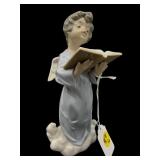 LLADRO ANGELIC VOICE FIGURINE