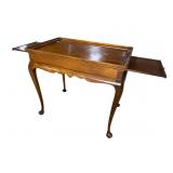 STICKLEY SOLID MAHOGANY QUEEN ANNE TEA TABLE