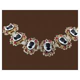 7 IN GOLD TONE LEFT FACING CAMEO BRACELET