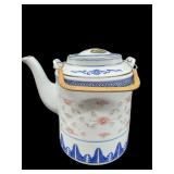 ORIENTAL PORCELAIN TEAPOT WITH LID