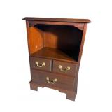 TRADITION HOUSE 2 DOOR MAHOGANY NIGHT STAND