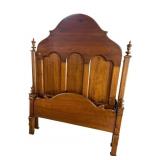 WALNUT VICTORIAN 3/4 SIZE BED