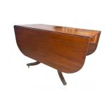 19TH CENT. MAHOGANY DUNCAN PHYFE DROP LEAF TABLE