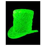 FENTON VASELINE BUTTONS & BOWS HAT VASE