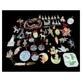 LARGE LOT OF MISC CHRISTMAS ORNAMENTS