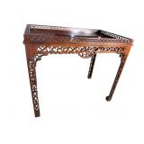 BAKER COLONIAL WILLIAMSBURG PIERCE CARVED TABLE