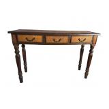 TOMMY BAHAMA STYLE TURNED LEG SOFA TABLE