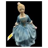 ROYAL DOULTON A CHILD FROM WILLIAMSBURG FIGURINE