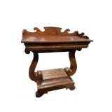 19TH CENT. MAHOGANY EMPIRE PETTICOAT TABLE