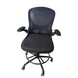 LIKE NEW ADJUSTABLE OFFICE CHAIR