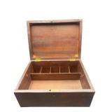 19TH CENTURY BURLED MAHOGANY TEA CADDY