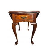 STICKLEY CHERRY QUEEN ANNE DROP SIDE TABLE