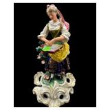 ANTIQUE PORCELAIN DERBY FIGURINE