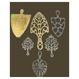 LOT OF 6 BRASS AND METAL TRIVETS