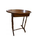 PINE OVAL SPINDLE LEG TABLE