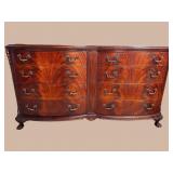 MAHOGANY CHIPPENDALE FLAME GRAIN DRESSER
