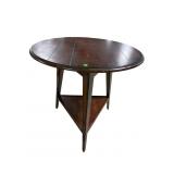 WOODBRIDGE FURNITURE RUSTIC FINISH ROUND TABLE