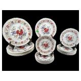 32 PCS OF WEDGWOOD CORNFLOWER CHINA