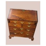18TH CENT. WALNUT SLANT FRONT DESK