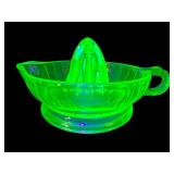 LARGE URANIUM GREEN DEPRESSION CITRUS REAMER